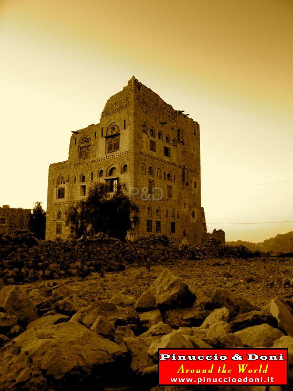 Yemen - Shahara Village - 04.jpg